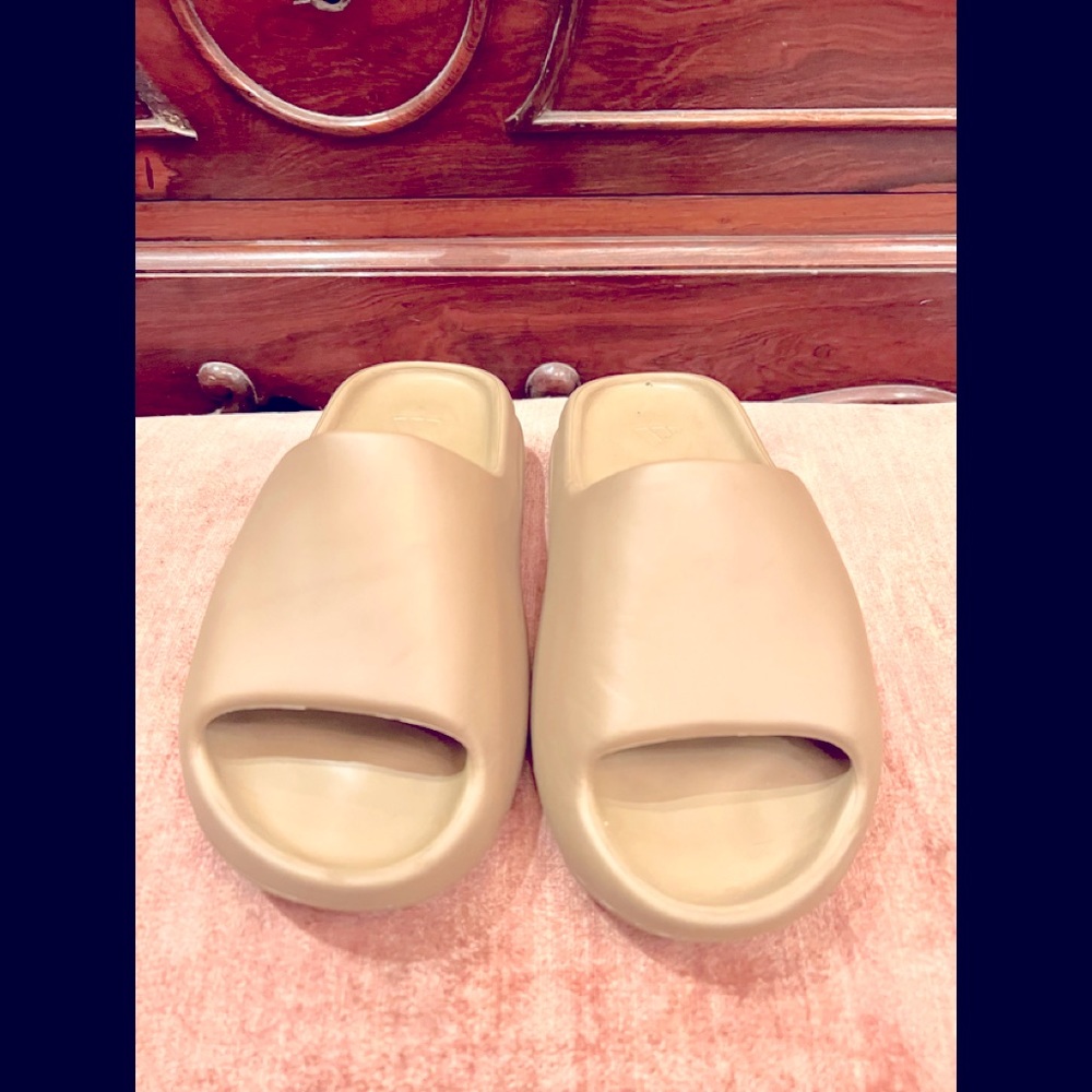Yeezy Slides - Color: Brown US 4 Mens / US 6 Women’s